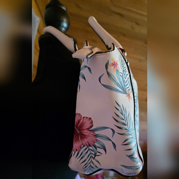 Guess Vintage Floral Satchel Bag - Picture 8 of 16